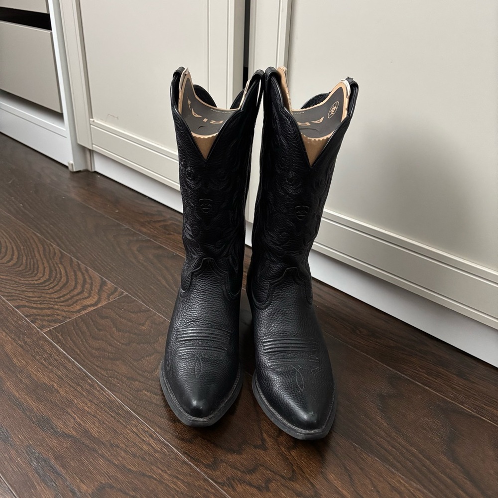 Ariat Black heritage Western Boots 5.5 J toe